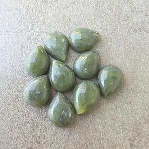 Piedra Preciosa de Jade Nefrita Verde Natural AAA+ en Forma de Pera, Cabujón con Reverso Plano, Calibrada, para Joyería - Product Image 3
