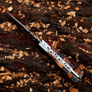 Cuchillo de Bolsillo Multifuncional de Acero de Damasco Hecho a Mano Personalizado OEM Burraq con Funda de Cuero de 8 Pulgadas, Regalo de Aniversario para Padrinos de Boda - Product Image 3