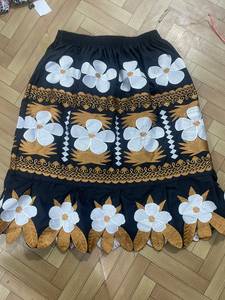 Minifalda de mujer vintage con pliegues, antiarrugas, suave, 100% poliéster, color liso, con bajo de punto estampado por descarga, para verano. - Product Image 1