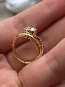 Bague solitaire à monture torsadée avec diamant de laboratoire rond taille Old Mine de 2 carats, certifiée IGI - Product Image 6