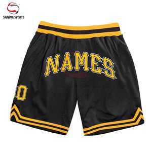 กางเกงบาสเก็ตบอลชายแบบวินเทจปักลายทวิลล์แบบกำหนดเอง ความยาว 5 นิ้ว ผ้าตาข่ายสองชั้น สวมใส่เล่นบาสเก็ตบอลหรือสตรีทแวร์ - Product Image 2