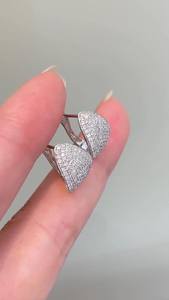 Boucles d'oreilles créoles pavées de moissanite taille ronde pour femme, en argent 925, bijoux fins, cadeau de fiançailles pour femme - Product Image 3