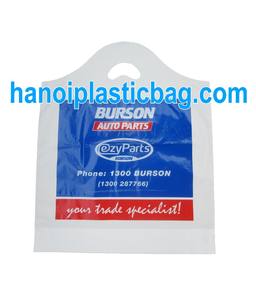 Bolsa de HDPE Reciclable Verde Esmerilada con Asas Redondas Troqueladas, Abertura Amplia y Fuelle Inferior Expandible - Product Image 5