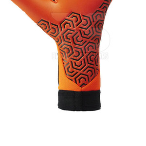 Guantes de portero listos para el partido, fabricados con tecnología de palma de látex para un mejor agarre y manejo del balón, guantes de portero ligeros. - Product Image 6