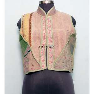Nouvelle arrivée, veste ethnique pour femmes, veste courte respirante et écologique en coton indien fait main, patchwork multicolore Kantha vintage - Product Image 1