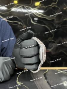 Montre automatique carrée sertie de diamants de laboratoire VVS, en acier inoxydable avec lunette et bracelet, design pavé de luxe - Product Image 2