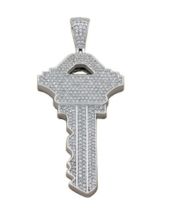 Hermoso colgante de diamante de moissanita de forma redonda blanca, colgante de moissanita de llave de plata esterlina y colgante de HIP HOP, joyería - Product Image 2