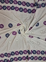 Fourniture en gros de textile en coton blanc à double bordure, orné de broderie feuille de Schiffli et de découpe ajourée, pour la mode ethnique