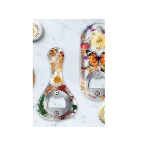 Abridor de botellas de resina premium con foto personalizada para regalos memorables de cumpleaños, bodas y familiares - Product Image 2