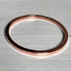 Pulsera Cuadrada Magnética de Cobre Grueso y Pesado, Joyería Unisex Hecha a Mano, Moderna y Minimalista, Apilable - Product Image 1