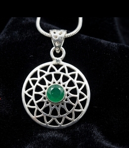 Collier en argent avec zircon vert, pendentif en forme de poire classique, bijou fin, charme pour cadeau de fête, bijoux en argent pour elle - Product Image 2