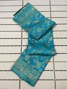 Sari indio étnico elegante de seda khadi georgette pura y suave con trabajo de zari, para novias, bodas, fiestas de graduación, playa y eventos. - Product Image 6