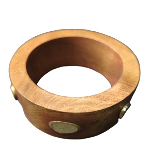 Brazalete Vintage de Madera Maciza con Incrustaciones de Disco Grande de Latón — Joyería Rústica Pulida a Mano, Duradera y Ecológica - Product Image 1