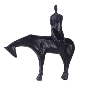 Sculpture artistique en fer faite à la main, centre de table décoratif moderne pour appartements de luxe et projets de villas, figurine en aluminium plaqué or - Product Image 5