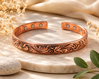 Brazalete Magnético de Cobre con Grabado Jay Shri Ram, Diseño Geométrico Trenzado Hecho a Mano, Unisex, Ajustable, Acabado Antiguo
