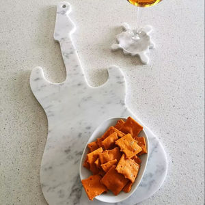 Planche à découper en marbre naturel avec une construction durable pour une performance de découpe en cuisine longue durée - Product Image 1