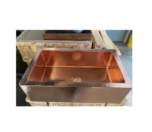Fregadero de cocina de cobre rústico hecho a mano, diseñado para interiores de casas modernas con un atractivo atemporal y una construcción duradera. - Product Image 4