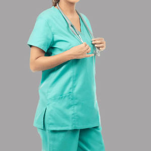 Ensemble de tenues médicales personnalisées en gros pour femmes : Blouse à col en V à manches courtes et pantalon cargo, vêtements d'hôpital extensibles - Product Image 3
