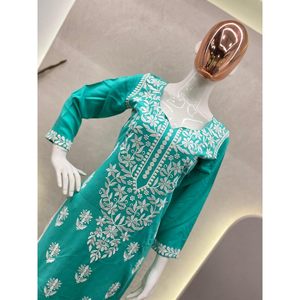 TRAVAIL DE BRODERIE EN FIL DE RAYONNE À LA MODE KURTI AVEC PALAZZO VERT DE MER - Product Image 4