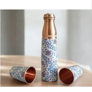 Bouteille d'eau en cuivre pour jus de fruits, bienfaits pour la santé, ustensile de cuisine de table, bouteille en cuivre émaillée imprimée avec verre - Product Image 1