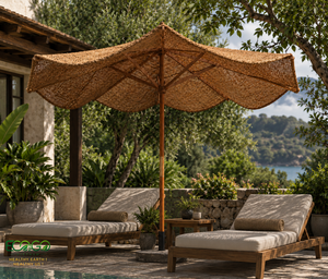 Parasol moderne en fibre de coco, écologique, fait main, anti-UV, pour usage extérieur en hôtel, fabriqué au Vietnam - Product Image 1