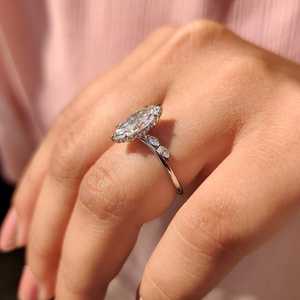 Anillo de compromiso con halo oculto y diamante de corte marquesa de 2.50 CT – Anillo solitario de oro de 14K - Product Image 3