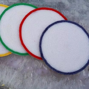 ถาดรองแก้วลูกปัดและแผ่นรองจานมีลายกุหลาบขนนกแก้วและนกอินทรีประดับลูกปัดจากอินเดีย - Product Image 6