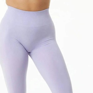 Leggings de Mujer de Cuero Sintético Brillante, Diseño Moderno, Efecto Levanta Glúteos, para Uso Diario, Venta al Por Mayor - Product Image 1