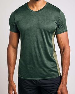 Camiseta deportiva de alto rendimiento para hombre con diseño de cuello en V, soporte de compresión y absorción de humedad. - Product Image 2