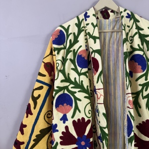 เสื้อโค้ทลายดอกซูซานีทำมือจากบูติก - Product Image 5