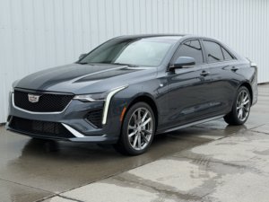 Sedán AWD de Lujo Premium Cadillac CT4 Sport AWD con Asientos de Cuero - Product Image 2