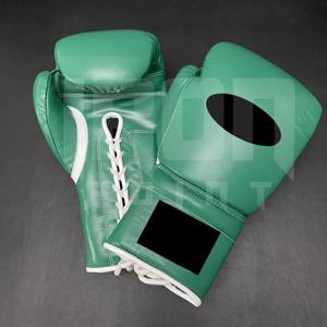 Set de Boxeo Personalizable Winning, Protector de Cabeza, Guantes con Agarre, Cierre de Cordones, Cuero Genuino de Vaca, Acolchado Grueso de 4 Capas - Product Image 2