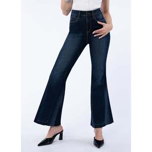 Pantalones de mezclilla elásticos suaves con silueta acampanada para mujer de marca personalizada, estilo imprescindible para cualquier armario - Product Image 5