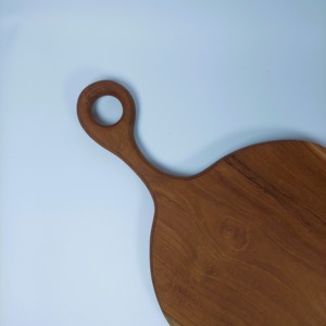 Bloque de cortar de madera de teca natural Unna para cocina originario de Indonesia - Product Image 1