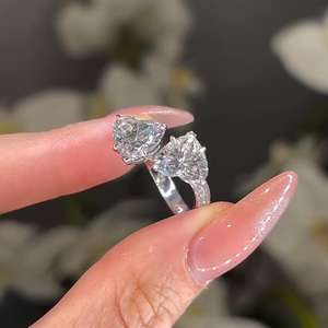 Toi et Moi, 1 carat chacun, bague incurvée ondulée en moissanite taille cœur, argent sterling 925, bijoux fins, cadeau pour la Saint-Valentin, vœux pour elle - Product Image 1