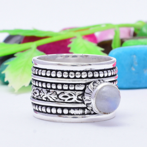 Bague rotative en pierre de lune faite à la main, en argent sterling, avec pierre de lune arc-en-ciel, bijou anti-stress, cadeau bohème - Product Image 1