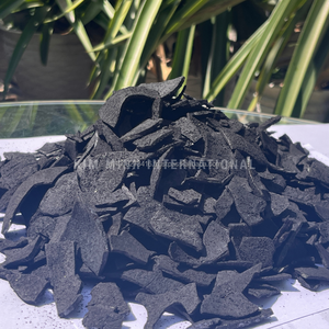 Charbon de coco noir du Vietnam (en morceaux) pour chicha |   Contenu de cendres de 3 % Valeur calorifique de 7000-8000 Kcal/kg - Approvisionnement en vrac KMI - Product Image 1