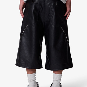 Shorts en similicuir personnalisés, style baggy, avec détails cloutés et taille élastiquée - Product Image 6