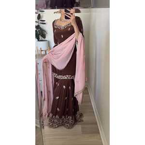 Ensemble haut-bas et dupatta brodé magnifique pour femmes pour les fêtes - Product Image 2