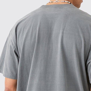 T-shirt imprimé pour homme en coton doux et confortable, style streetwear accrocheur, effet délavé à l'acide - Product Image 2