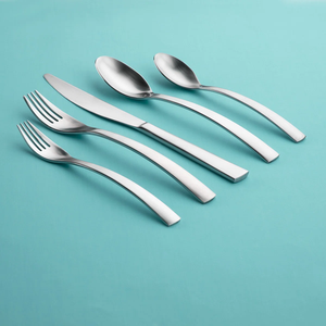 Ensemble de couverts de cuisine modernes et durables en acier inoxydable, poli miroir, 5 pièces, pour la cuisson, le service et l'usage domestique - Product Image 1