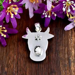 Collier de style bohème western avec pendentif tête de taureau, crâne de bœuf et pierre précieuse turquoise, bijoux fins pour femmes - Product Image 3