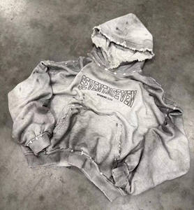 Sudadera con Capucha Moderna con Pedrería, Sudadera con Capucha de Cristal Premium, Ropa Urbana Informal y Elegante, Hecha a Medida, 100% Algodón - Product Image 6