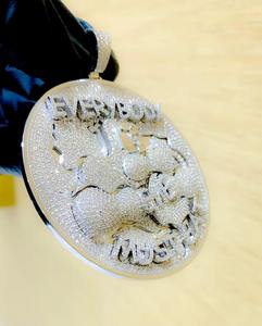 จี้เพชรโมอิสซาไนต์แท้ 6 เม็ด เงินแท้ 925 ชุบทอง ผ่านการทดสอบ พร้อมสลักอักษรตามสั่ง สำหรับงานปาร์ตี้ของผู้ชาย - Product Image 4