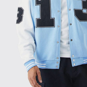 Chaqueta Varsity de Invierno Impermeable para Hombre, de Alta Calidad, con Mangas de Cuero y Bordado Chenille, Color Personalizado - Product Image 3