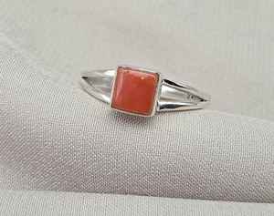 แหวนปะการังธรรมชาติ เงินแท้ 925 ประดับพลอยปะการังทรงเหลี่ยม งานแฮนด์เมด - Product Image 1