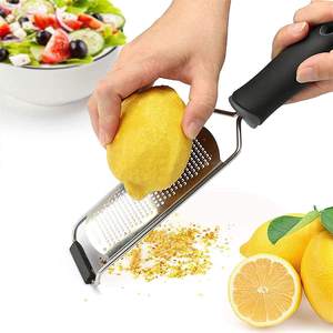 Rallador de Queso de Acero Inoxidable con Cubierta Protectora Suave, Rallador de Cocina Afilado para Queso, Verduras, Chocolate y Cítricos - Product Image 3