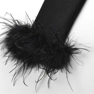 Cardigan respirant pour homme à col en V, avec détails perlés, en maille boutonnée, motif losanges, luxe discret et esthétique raffinée - Product Image 5