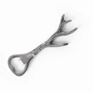 Décapsuleur en argent antique en forme de bois de cerf, outil de bar décoratif en métal avec design rustique en corne de cerf, accessoire de comptoir de cuisine haut de gamme - Product Image 6