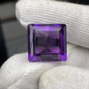 Ametista natural tallada en forma de cojín, 32.54 quilates, tamaño grande, calidad AAA, con brillo y color agradable, corte y pulido perfectos a precio económico. - Product Image 1